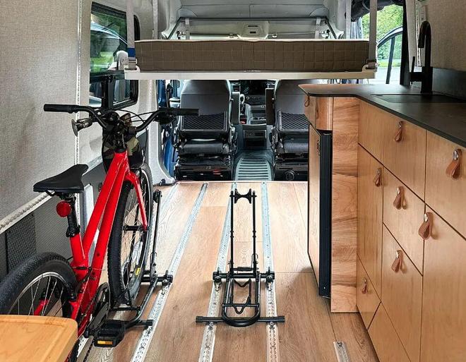 后驱四驱随便选109万的Orion露营车真比国产房车香?(图7)