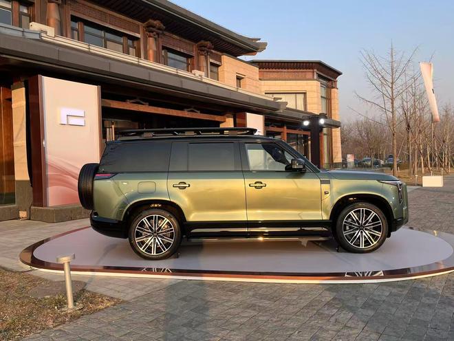 全地形豪华SUV极石ADAMAS中国版上市权益价3349万起(图3)