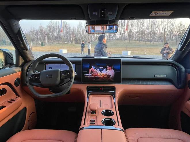 全地形豪华SUV极石ADAMAS中国版上市权益价3349万起(图7)