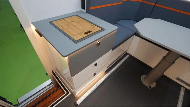 百万级房车到底长什么样?64L强擎公羊底盘公羊房车尽享奢华(图6)