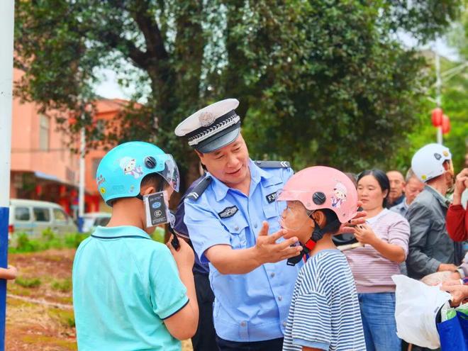 弥勒农村开车骑车的速看！(图5)