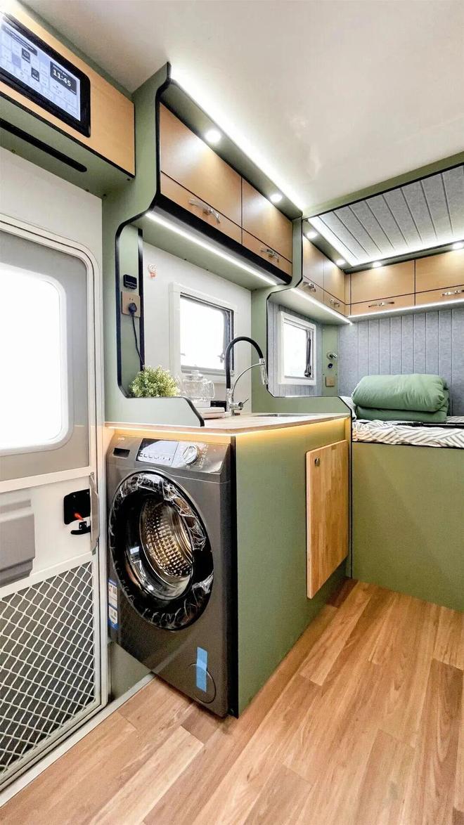 二十多万的豪华版房车11月28亮相成都房车展两室一厅带19度电(图5)