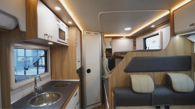 售价“2”开头的C型房车6座设计带4张床适合去全家公共出游(图5)