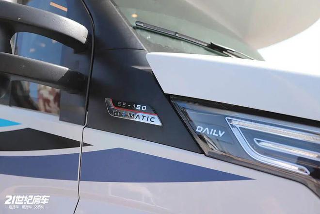 912北京房车展｜全面进化！威尼斯房车亮相北京展(图4)