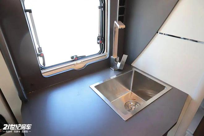 912北京房车展｜全面进化！威尼斯房车亮相北京展(图12)