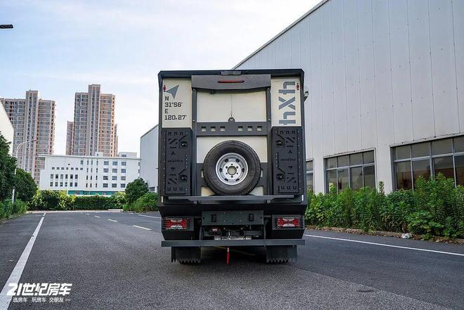真全铝四驱越野房车!空间由你而定新星北斗Y600-C全时四驱定制房车(图8)