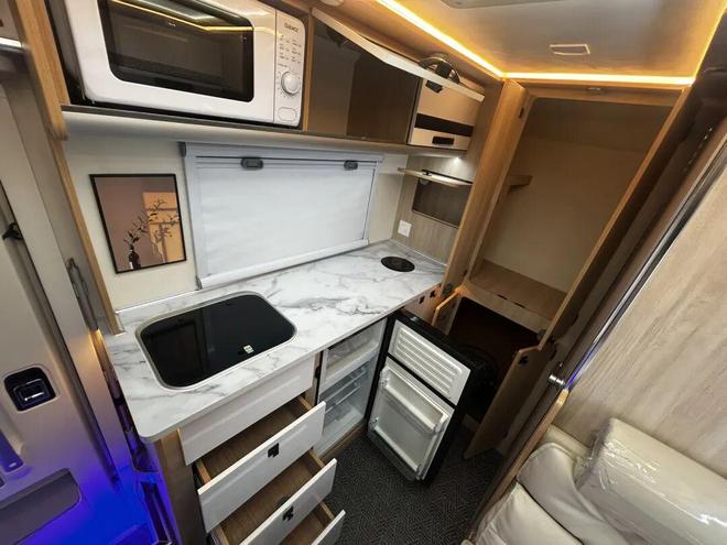 未上牌准新车！爱旅皮卡房车：1187公里解锁全场景自由生活328包牌包税(图4)