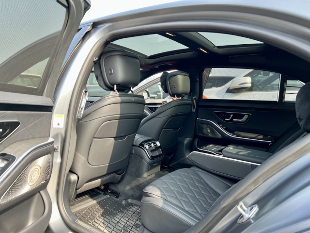 2025款奔驰S500AMG现车报价直降30万成就商务王者全国可分期(图6)