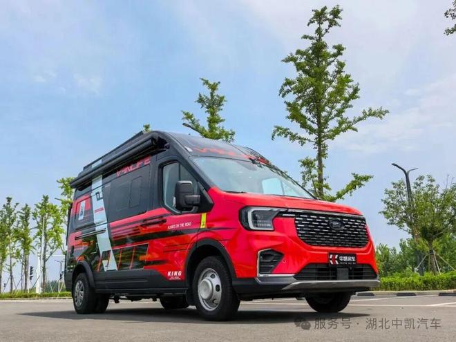 全时四驱福特T8房车3月6日亮相成都房车展烂路也能随便开(图1)