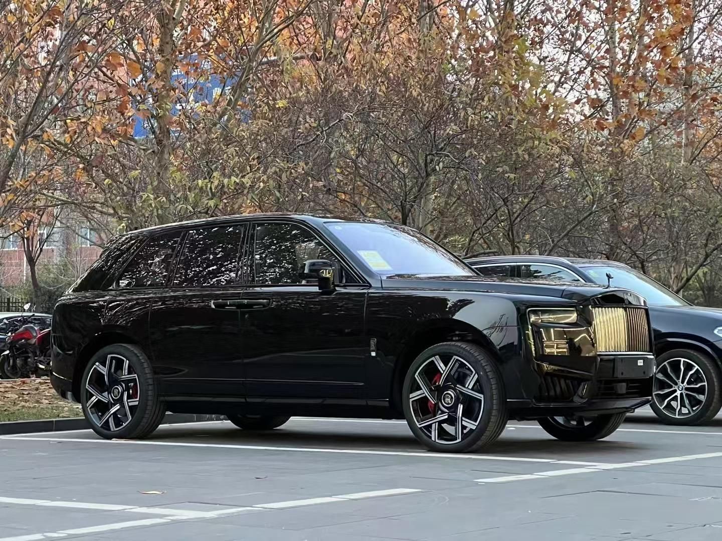 25款劳斯莱斯库里南四座星空顶含税最低价格多少(图2)