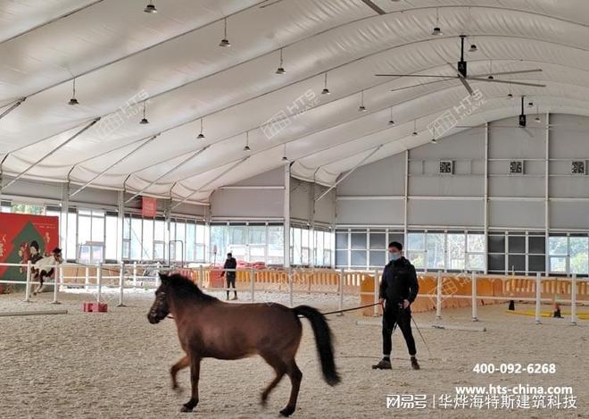 体育篷房场馆:华烨大跨度无柱设计释放纯粹的运动空间(图2)