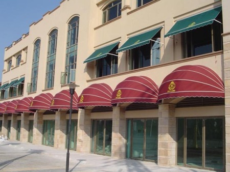 伸缩遮阳棚的四大功能特点(图1)