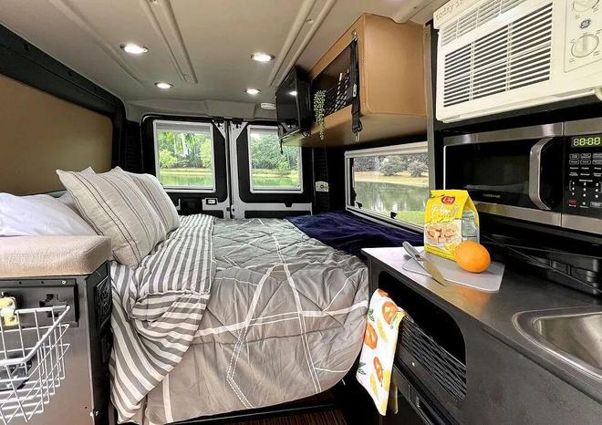 房车界独一份！单侧拓展MaxvanAccess厨卫会客全配齐(图10)