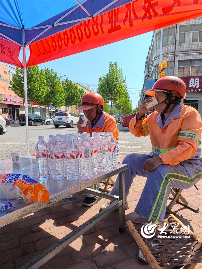 情暖油城！这个“爱心驿站”解渴又歇脚(图4)